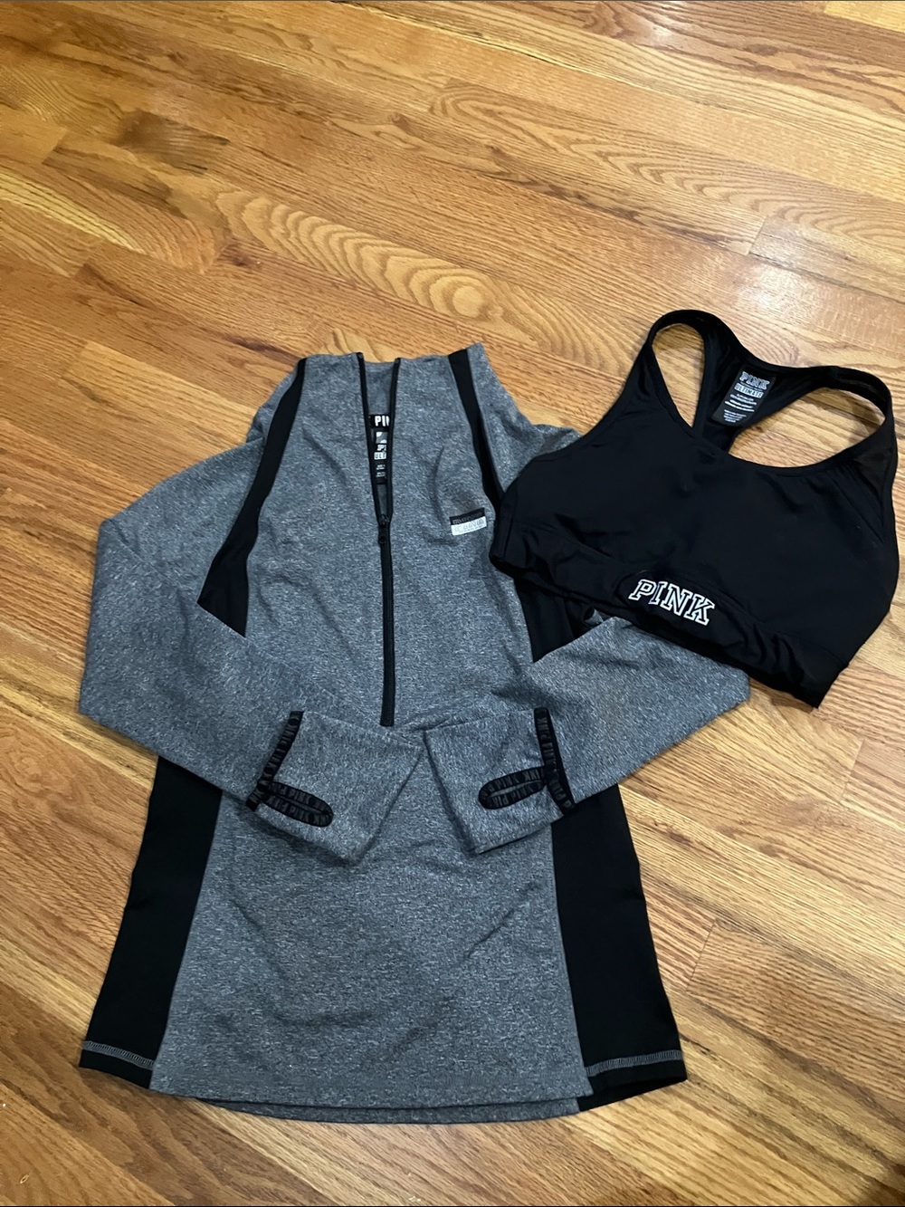 PINK VS Ultimate Gray and Black Half-Zip Pullover and Black Sport Bra Sz S EUC